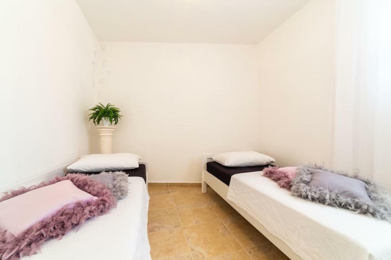 Ln New Apartment Сплит Екстериор снимка